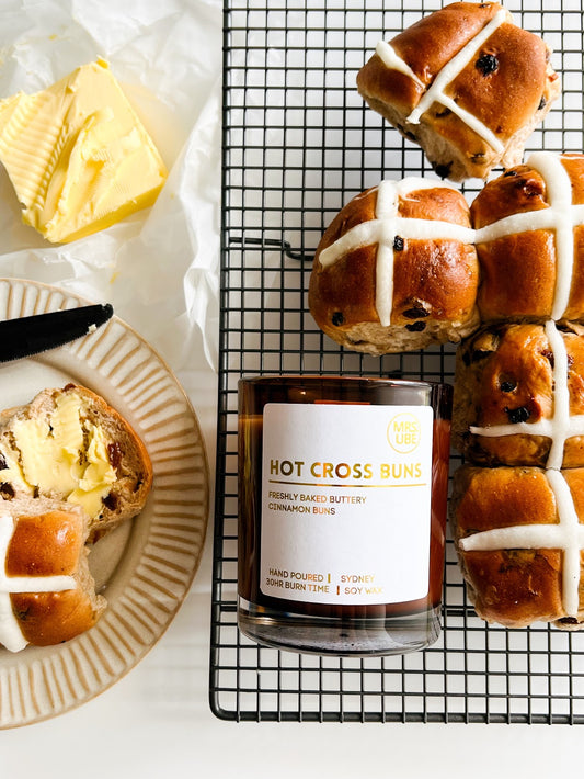 Hot Cross Buns Candle (Easter Edition)